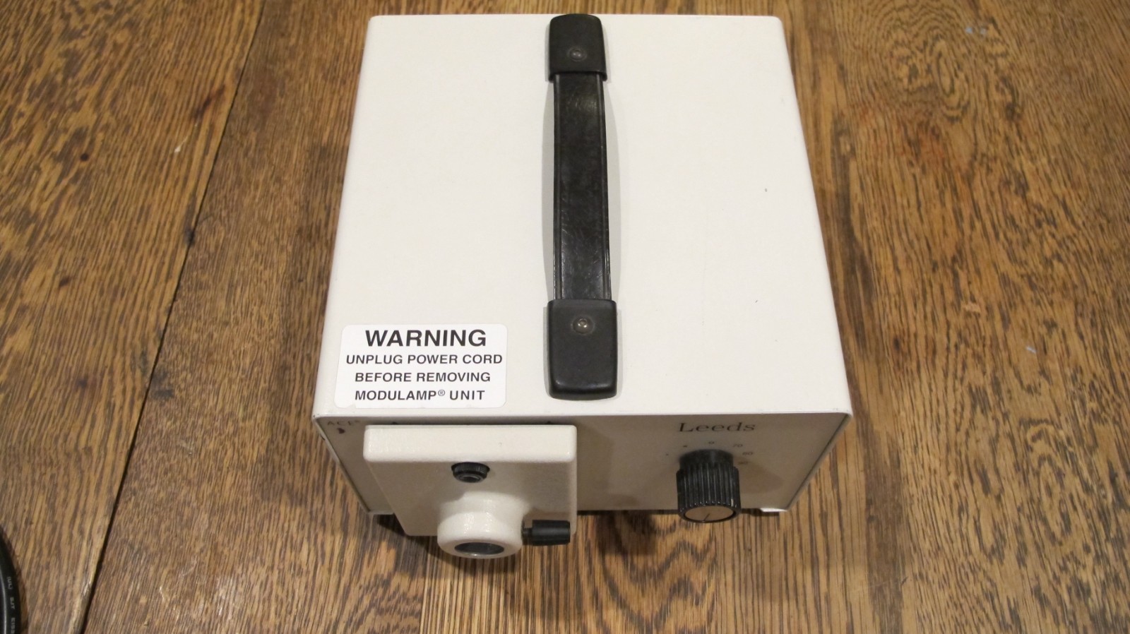 Leeds Schott Fostec 20500./14 Microscope Fiber Optic Light Source 150W EKE 18mm