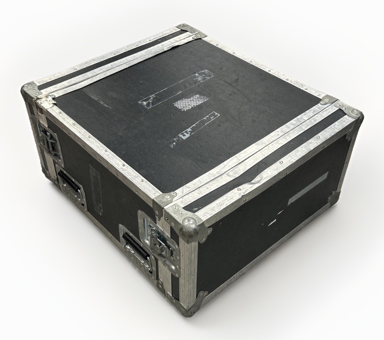 Flight Case Server Rack 4U Penn Elcom 19” Wide 21” Depth 2” Foam, missing parts