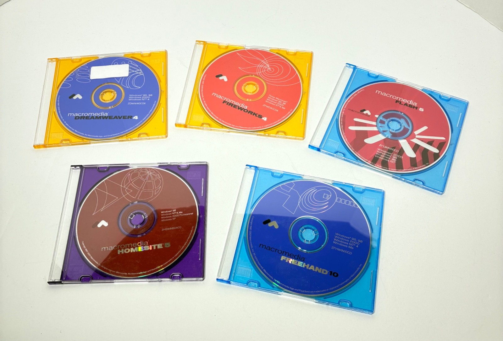 VTG Macromedia 5 Disc Lot Dreamweaver 4 Flash 5 FreeHand 10 Fireworks HomeSite 5