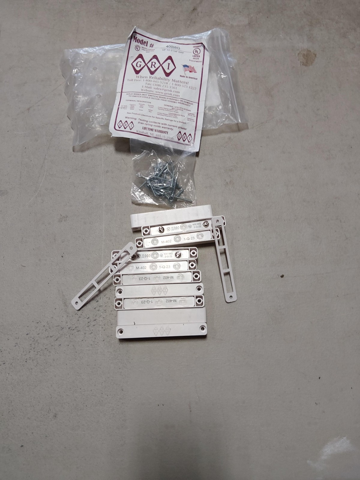 GRI 400WG 400 Series Industrial Surface Mount Switch (Open Bag)