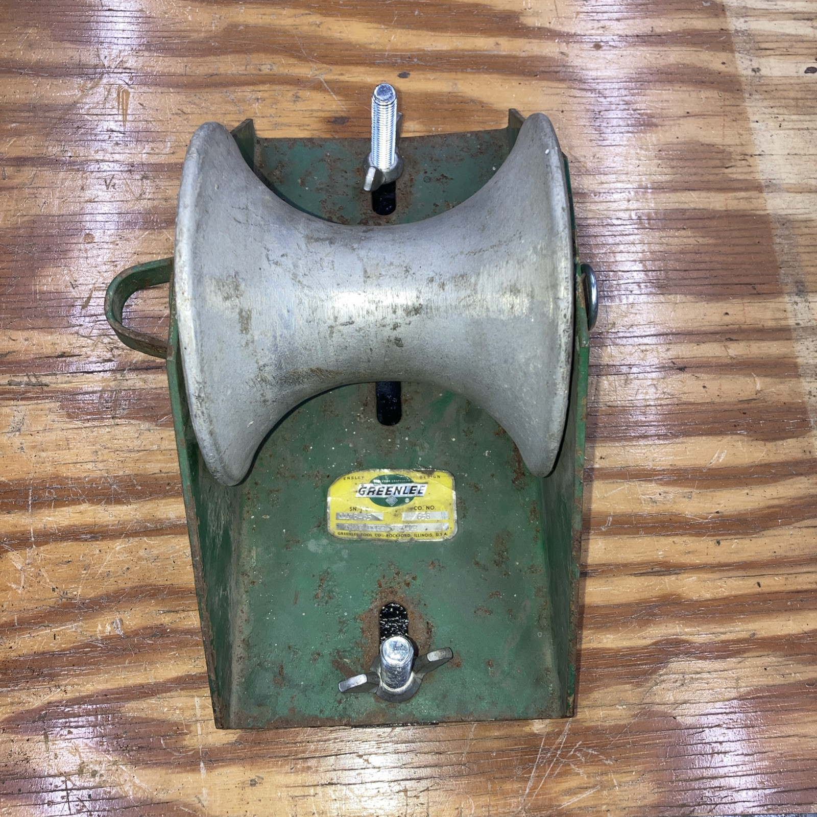 Greenlee 658 12"x5" Aluminum Alloy Tray-Type Sheave w/ Self Lubricating Bearings