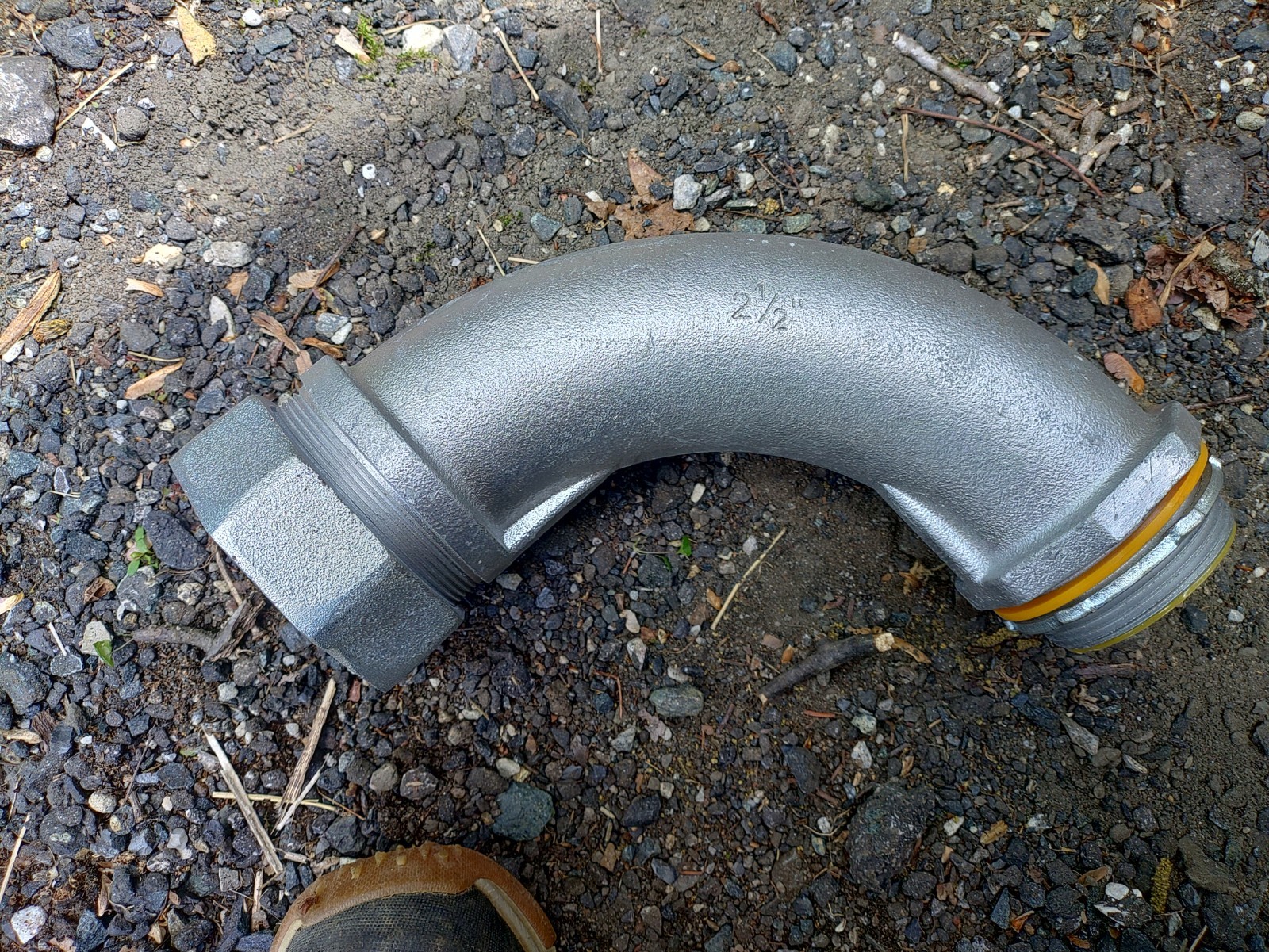 Crouse-Hinds LT25090 2 1/2" 90 Degree Angle Male Connector