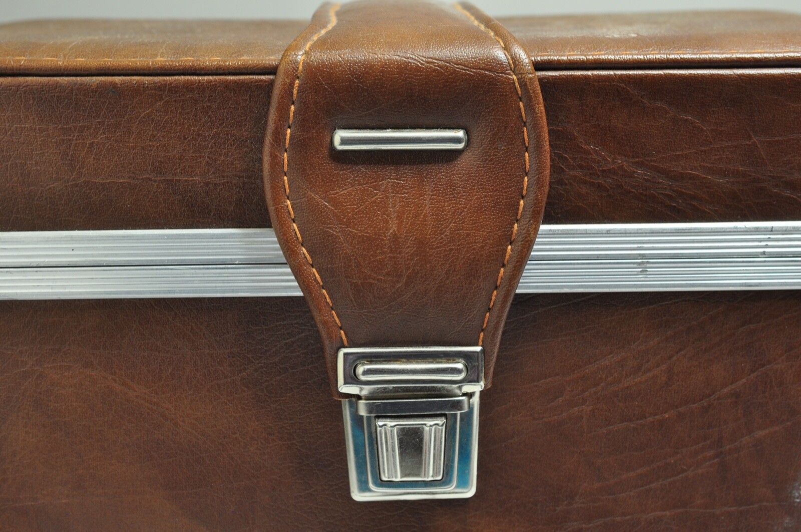 Vintage Camera Case, Vinyl case Shoulder strap- GC for age