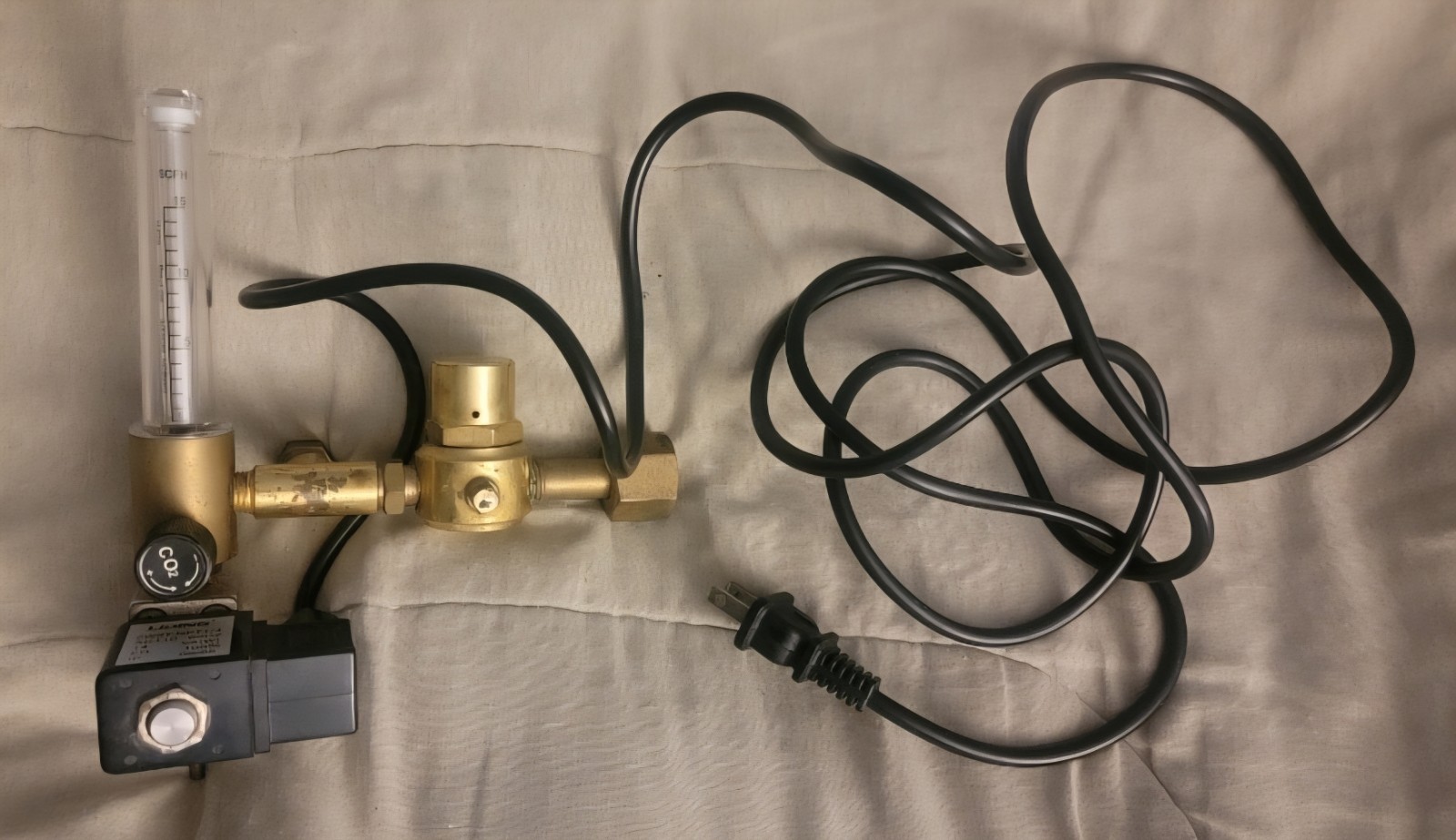 CO2 Regulator Brass Liding Model 2W2T