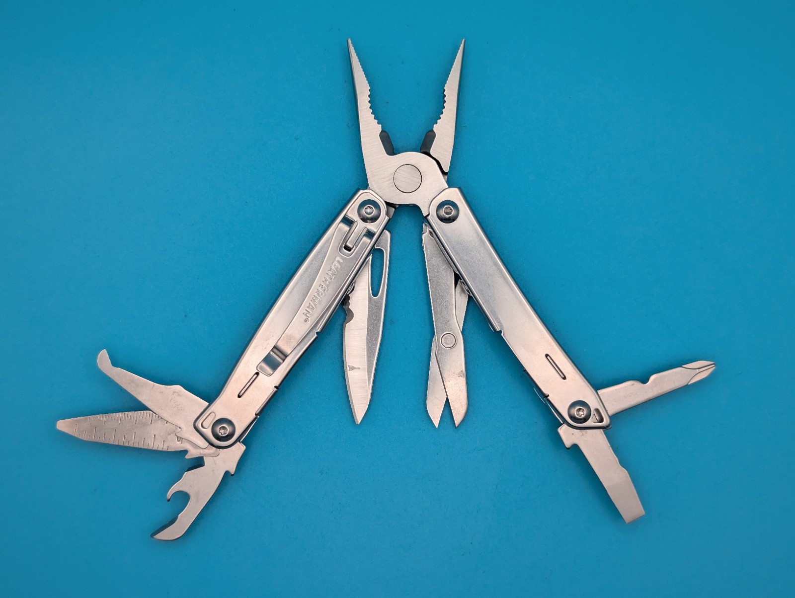 LEATHERMAN WINGMAN MULTI-TOOL! FAST SHIPPING!