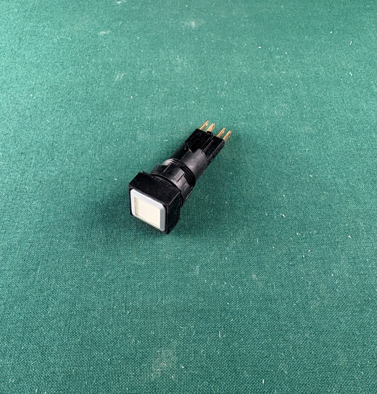 Eaton/Moeller RMQ 16 Illuminated Push Button, White Q18LT-WS/WB (#ETN09)