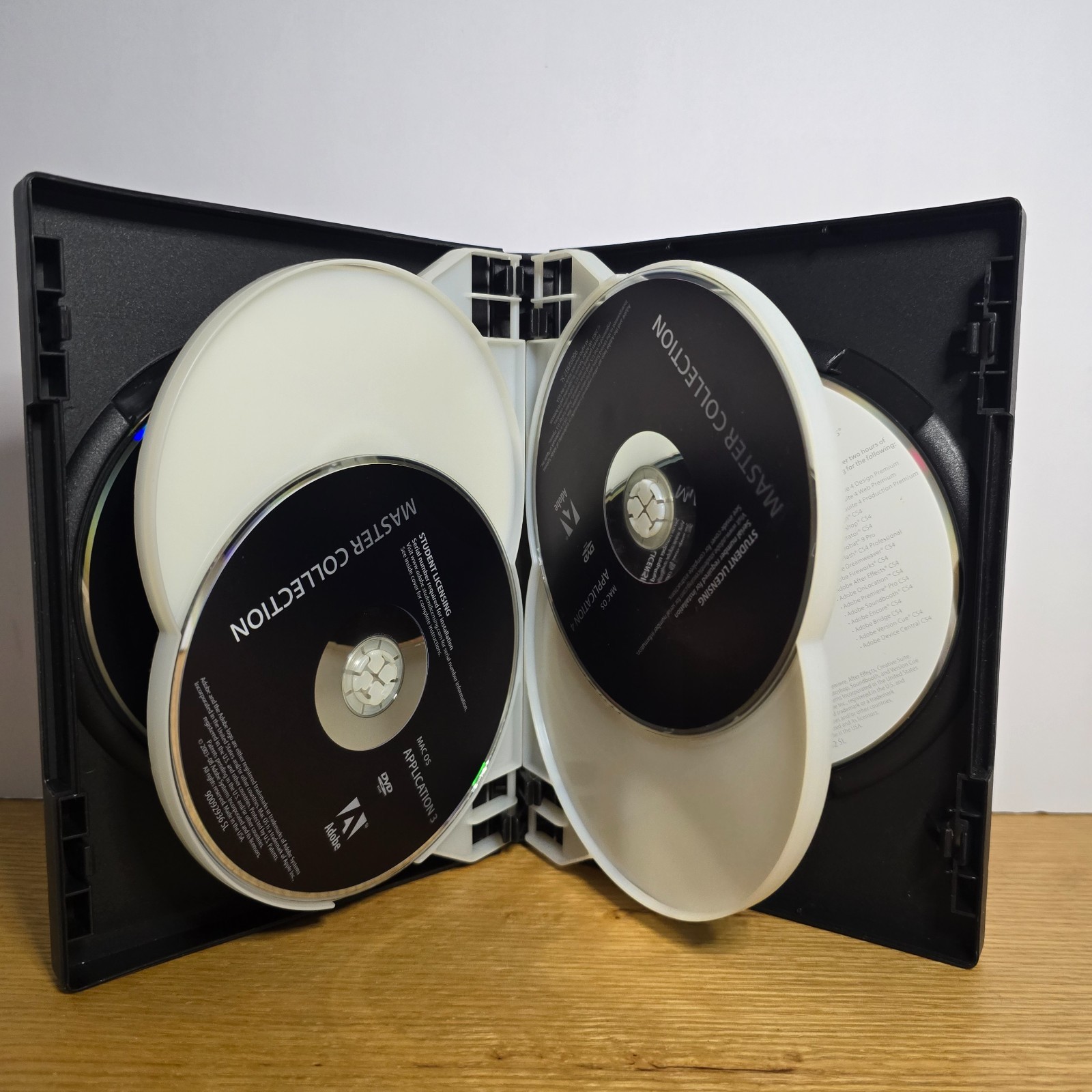Adobe Creative Suite Master Collection CS4 Mac OS Student Licensing