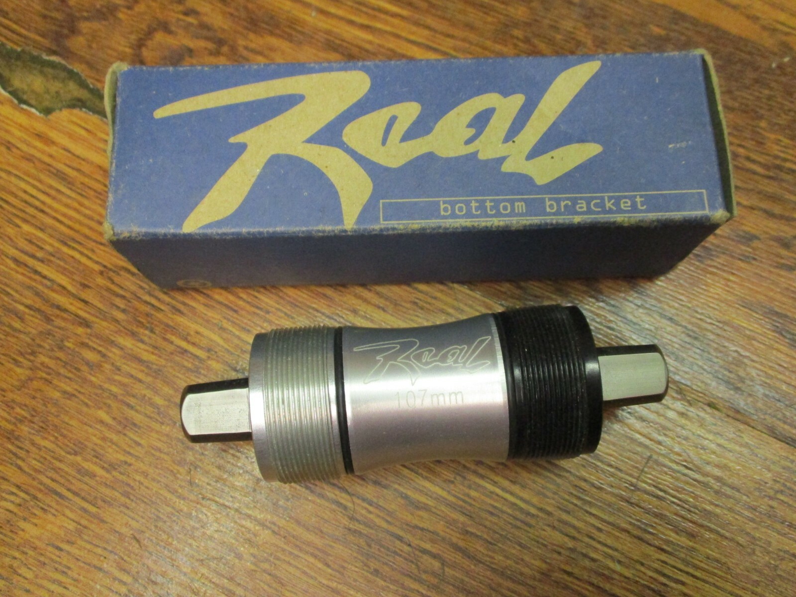 NOS REAL 1.37x24 73/68x107 TITANIUM SQUARE TAPER BOTTOM BRACKET