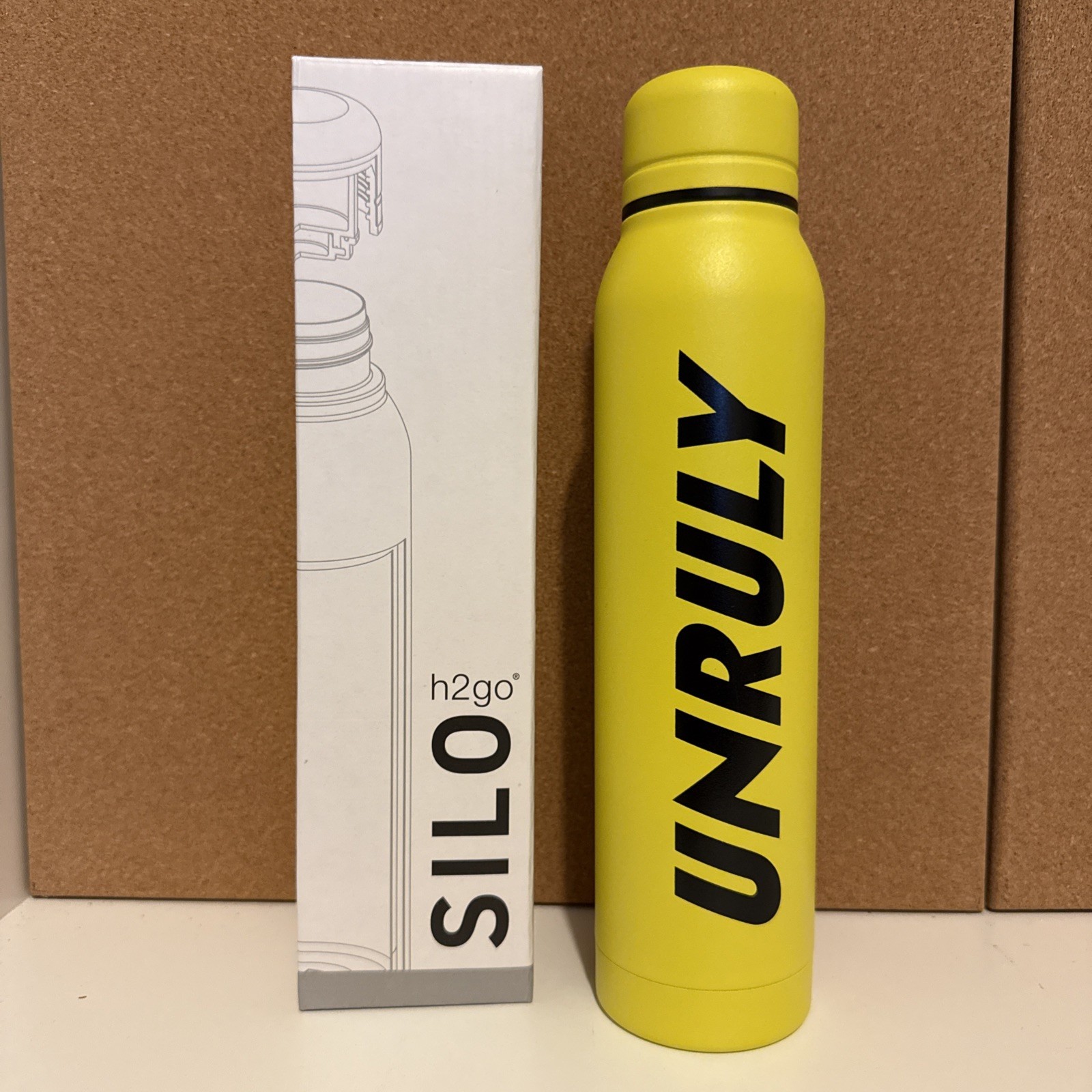 H2GO Silo 16.9 oz Insulated Powder-Coated Water Bottle Yellow Unruly BRAND NEW