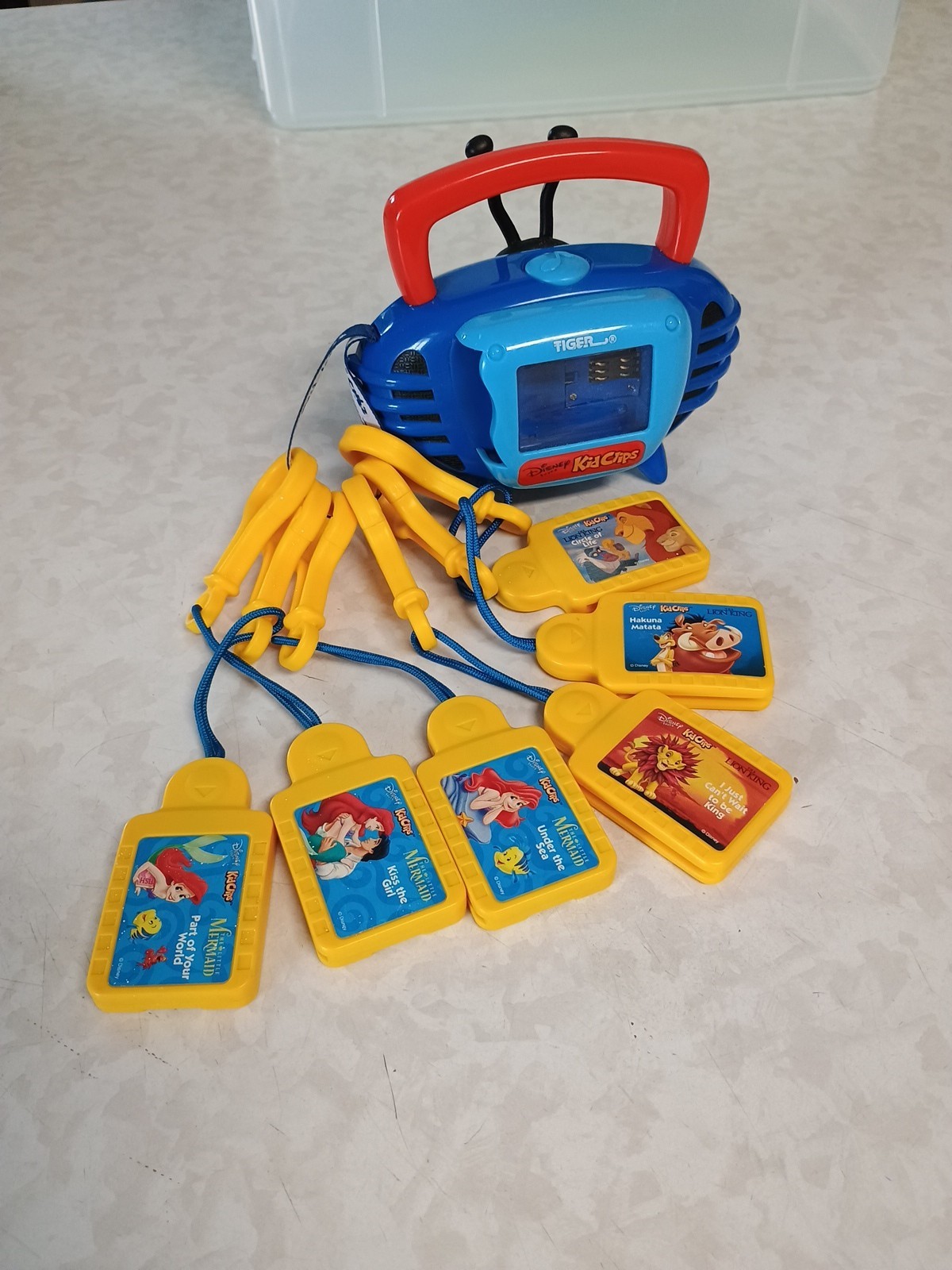 Disney Tunes Kid Clips Radio Player 6 Clips Tiger Electronics Princess WORKS