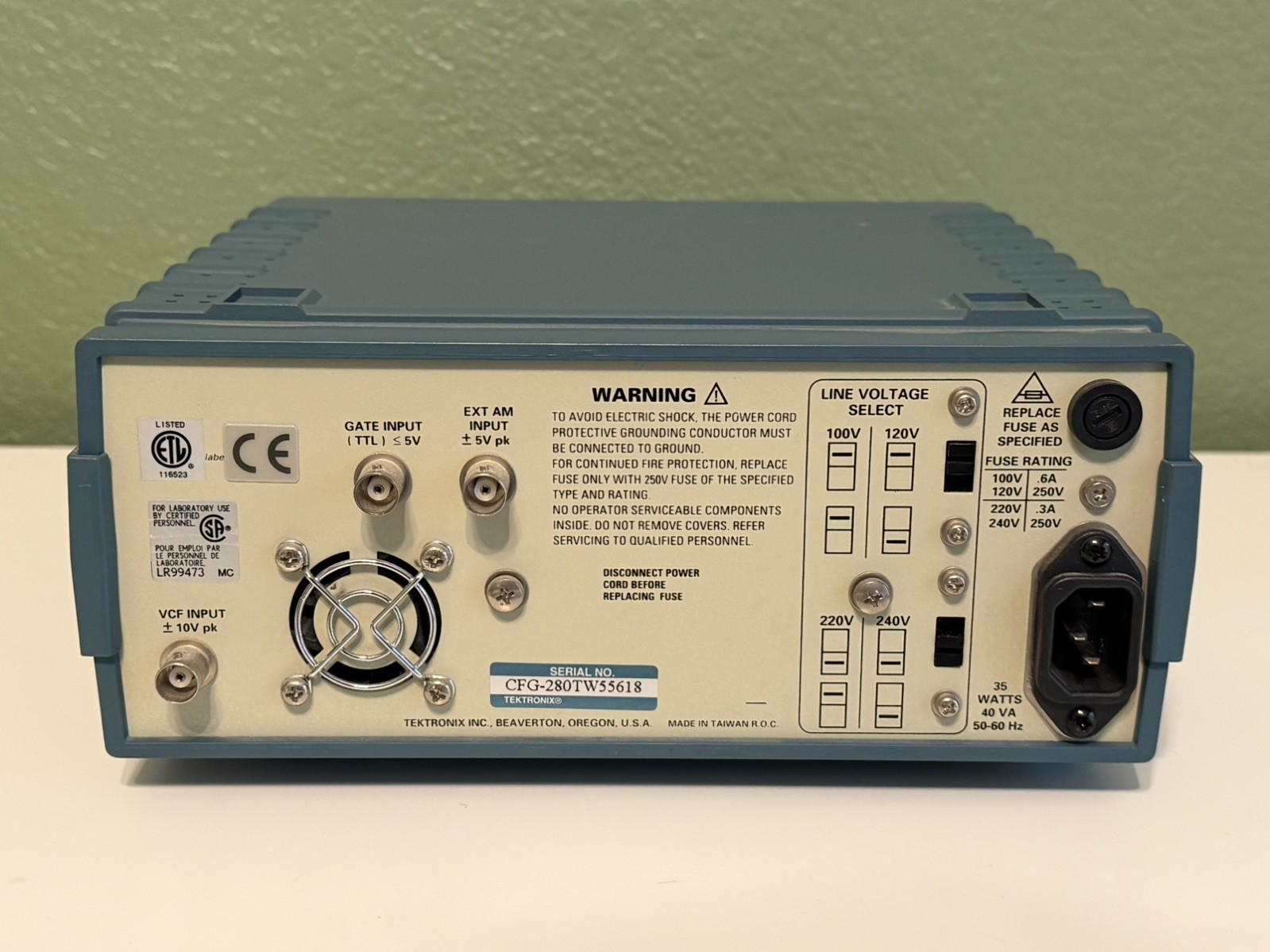 Tektronix CFG280 11MHz Function Generator