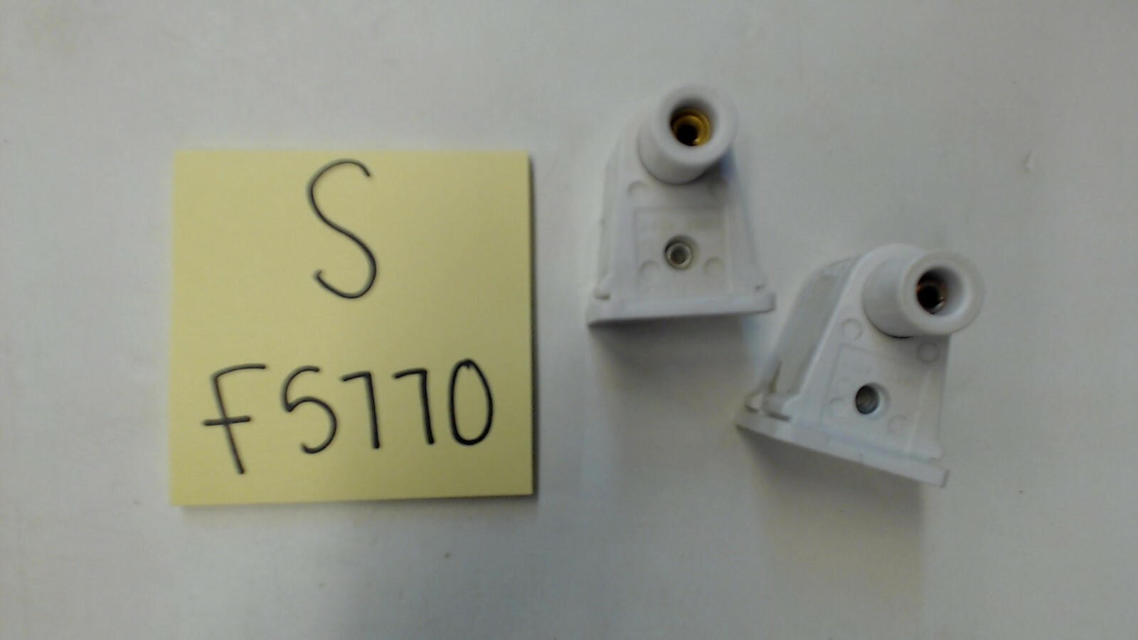 Eagle 2507W Slim Line Single Pin Lamp holder Lot of 2