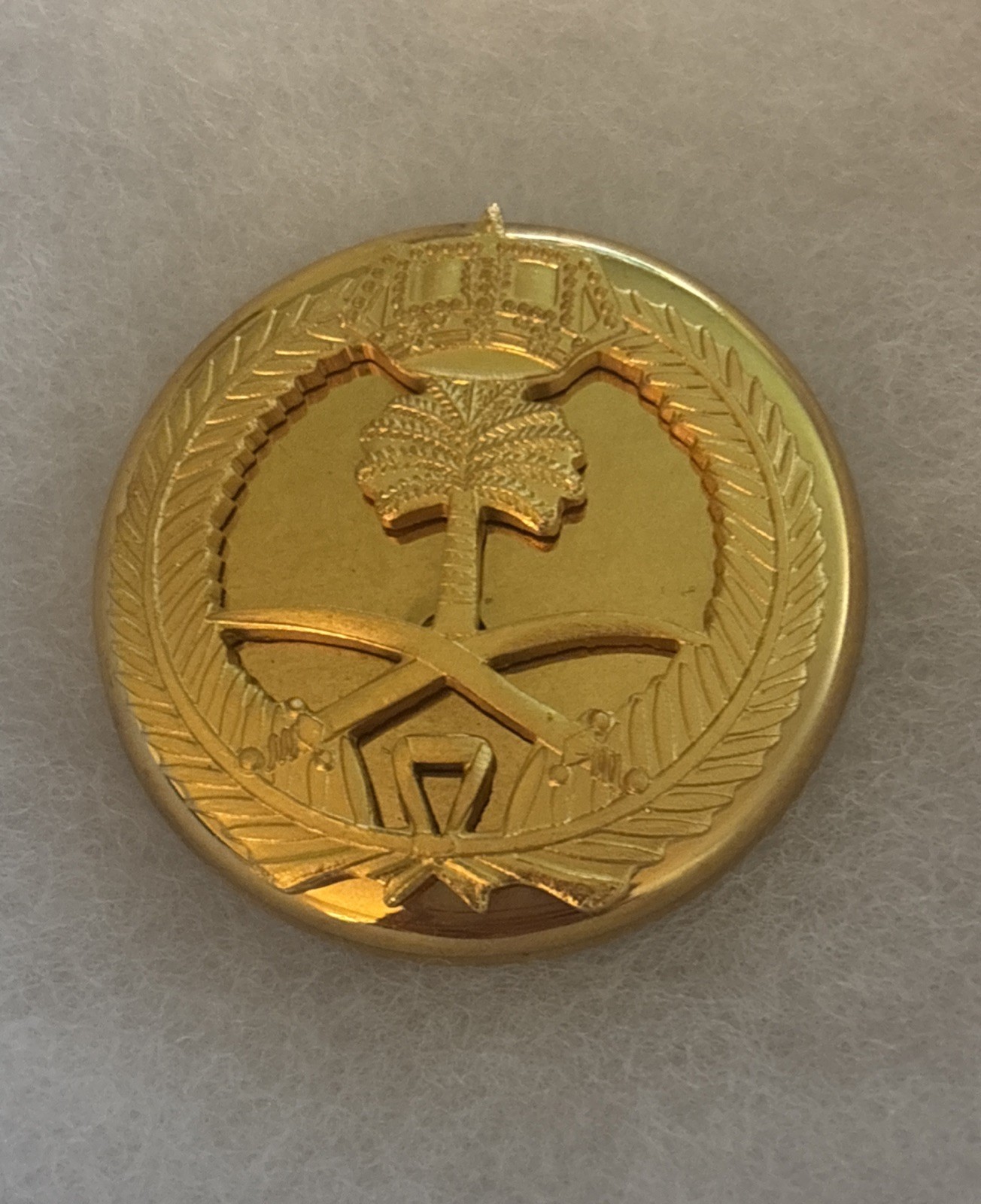 Original Gulf War Saudi Arabian Army Metal Cap Badge
