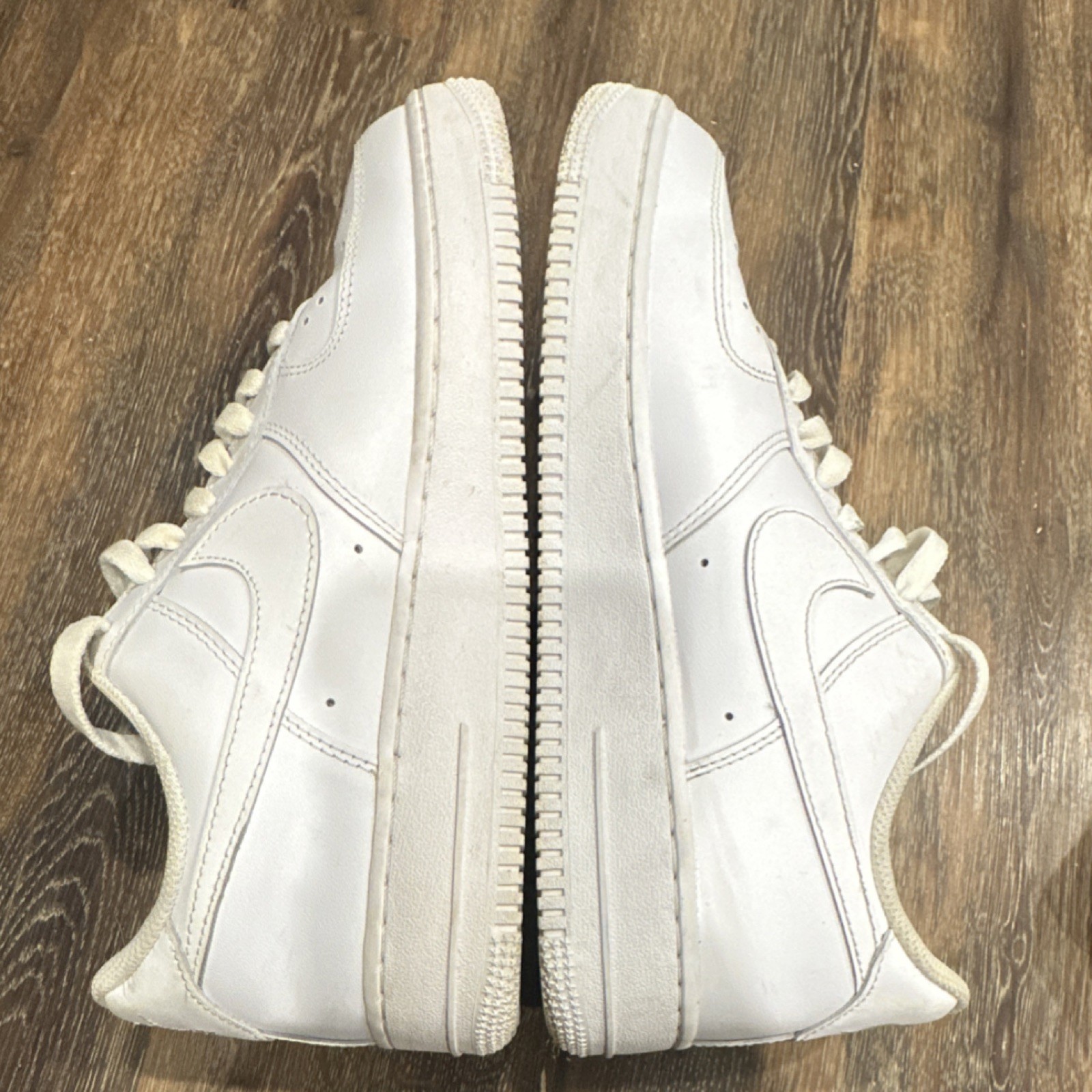 Nike Air Force 1 ’07 Triple White Low Top Sneakers Men’s Size 8.5 AF1 Classic