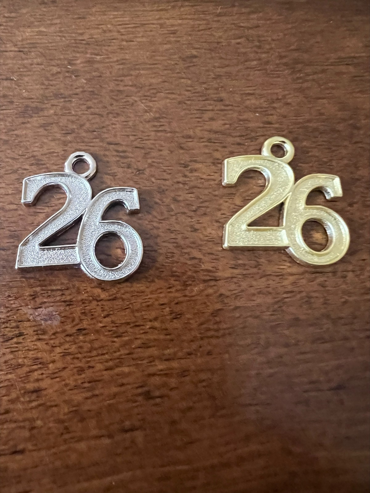 Graduation Tassel Charm Yeardate 2026 - gold or silver