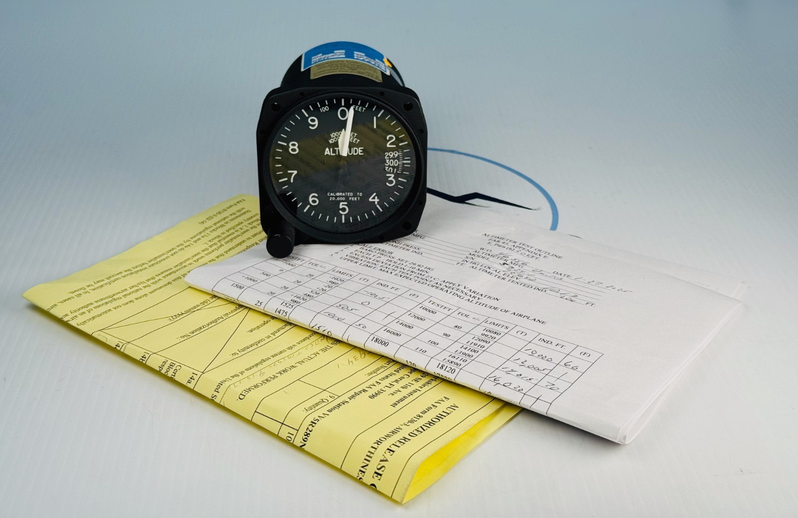 United 5934-1 Aircraft Altimeter 20K Feet 3-Pointer IFR Fresh OH 8130-3