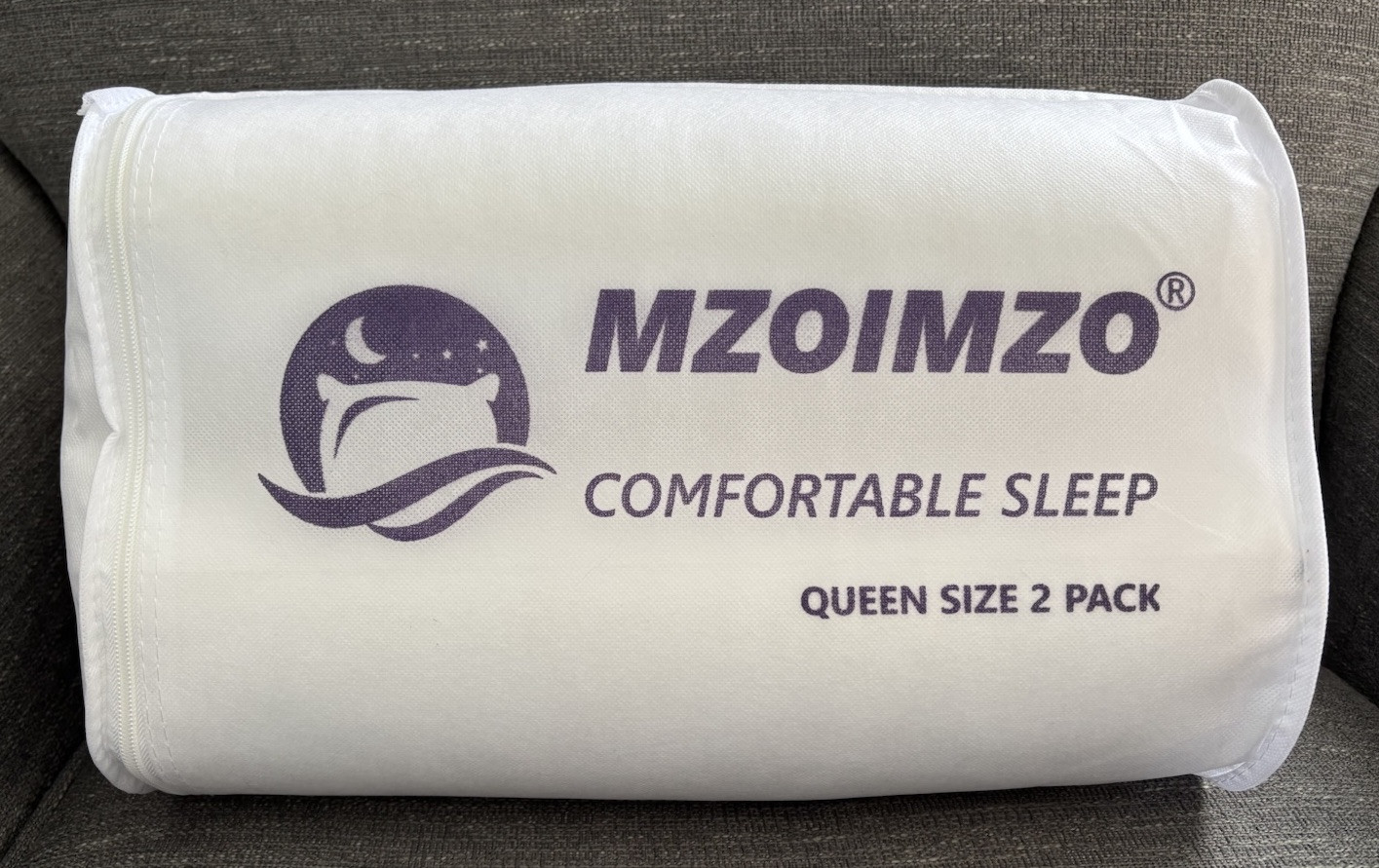 MZOIMZO Lot Of 2 Queen Size Bed Pillows Standard 45 X 70 cm White Polyester NEW