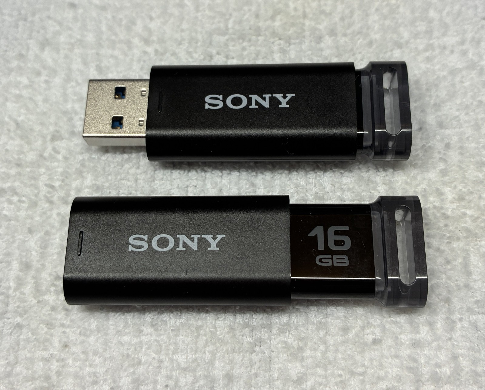 QTY 2 - SONY USB Memory USB 3.1   16GB Black Capless USB Flash Drive USM16GUB