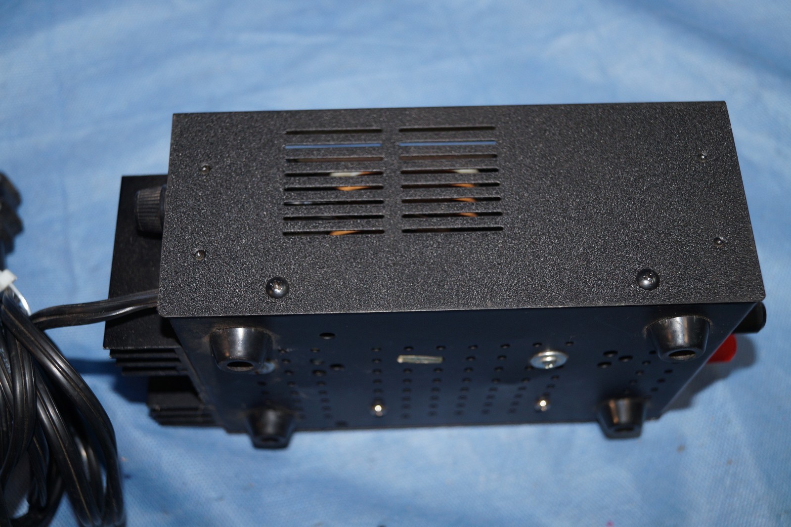 Arista Model 46-482, 115V AC / 12VDC /50W DC Solid State Regulated Power Supply