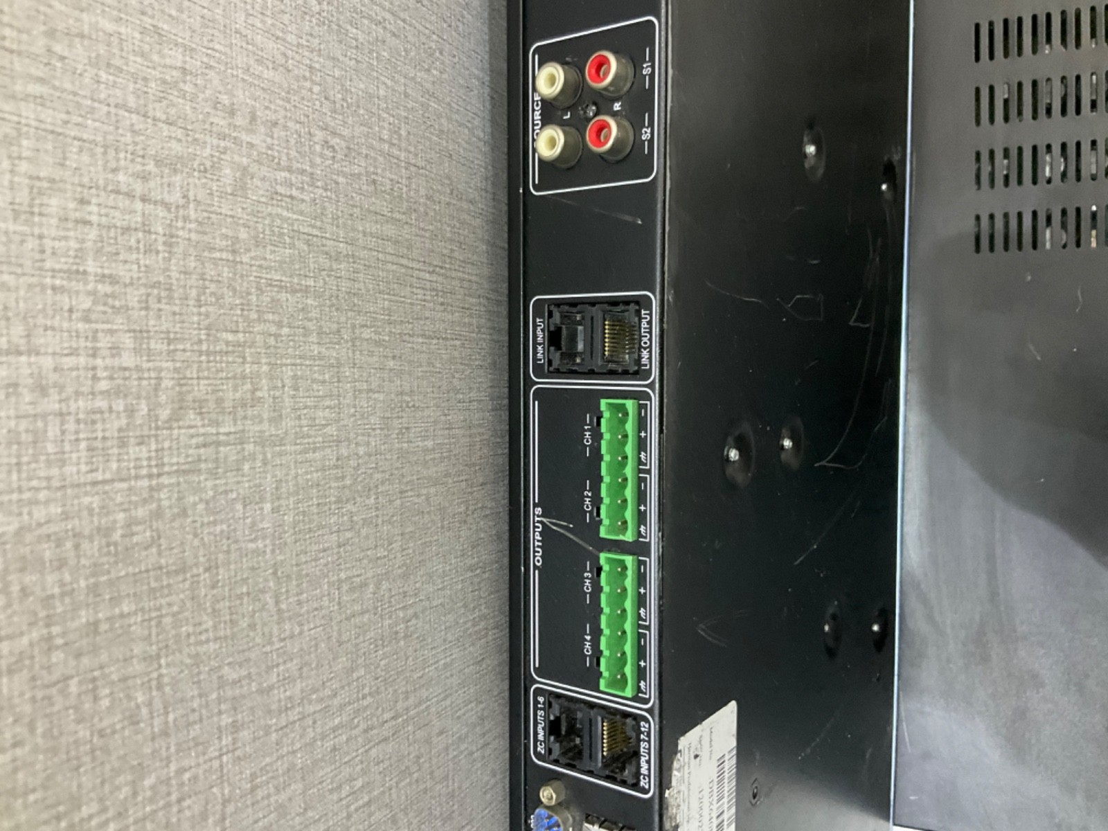 DBX ZONE PRO 640M DIGITAL ZONE PROCESSOR DBX640MV