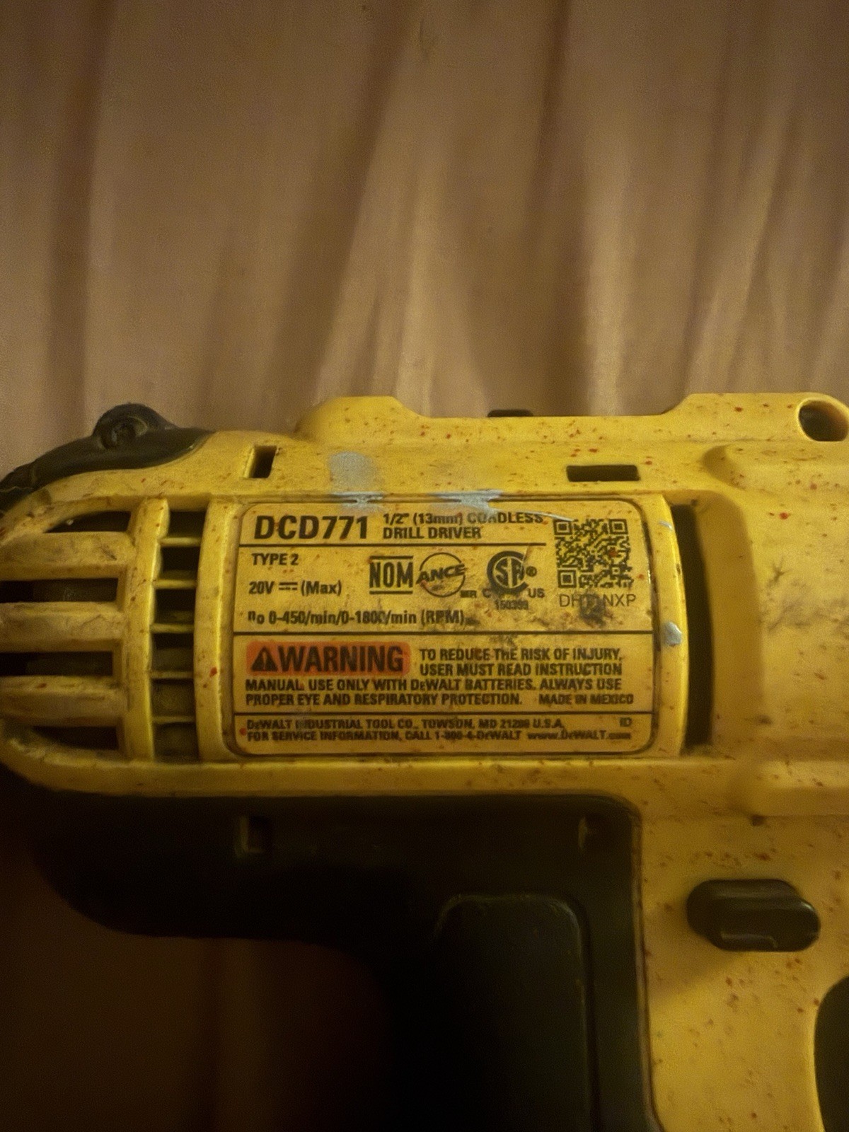 DEWALT DCD771 20V MAX Drill/Driver w/ 4Ah Li-Ion Battery & Work Light