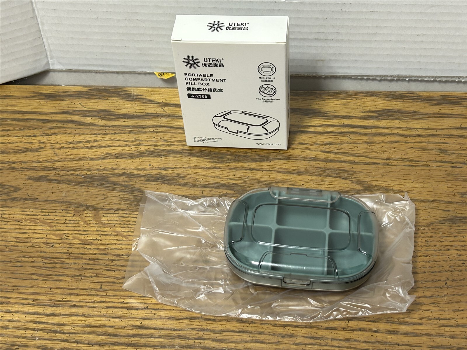 UTEKI PORTABLE 6 COMPARTMENT PILL BOX A-2308 Travel Pill Organizer