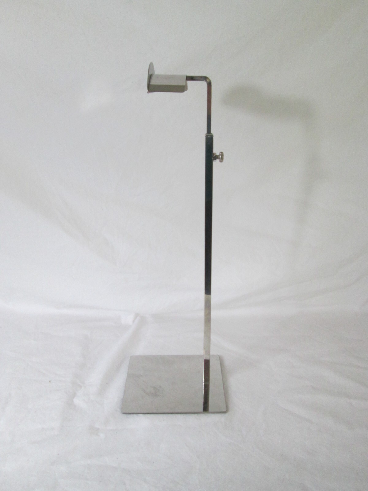 Adjustable Metal Handbag Rack Tabletop Purse Display Stand Single Silver