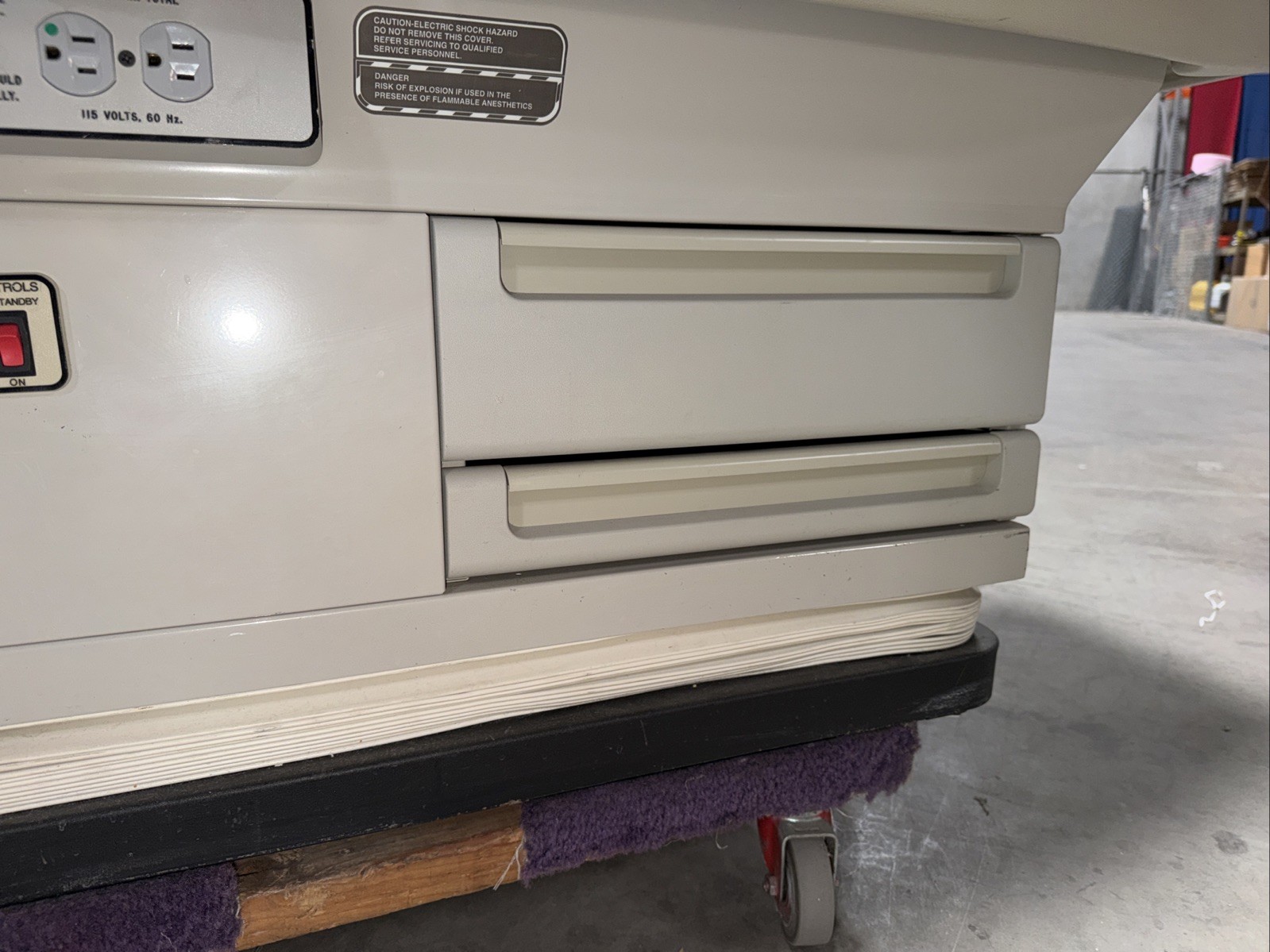 Midmark 405 Power Exam Table Working No Hand Control