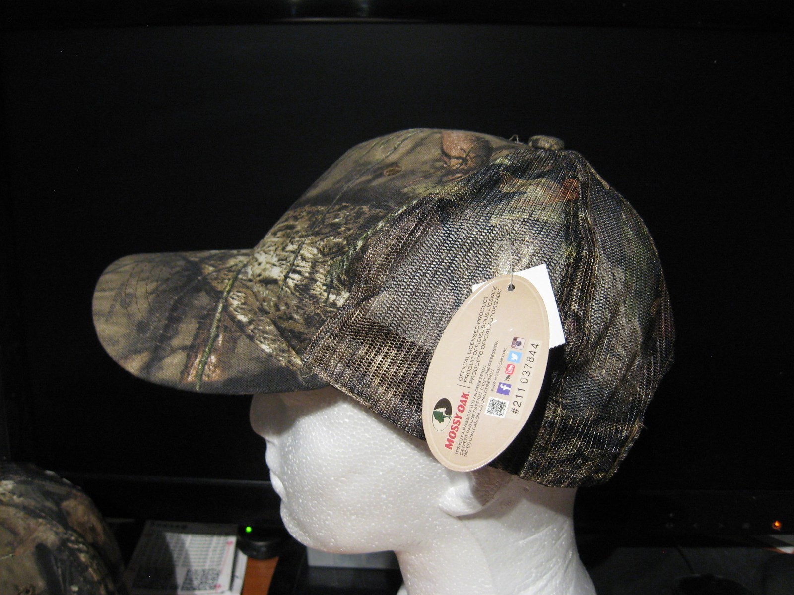 Mossy Oak Camo Cap Mesh Panel Hunting Hat / Adjustable Closure / OSFM