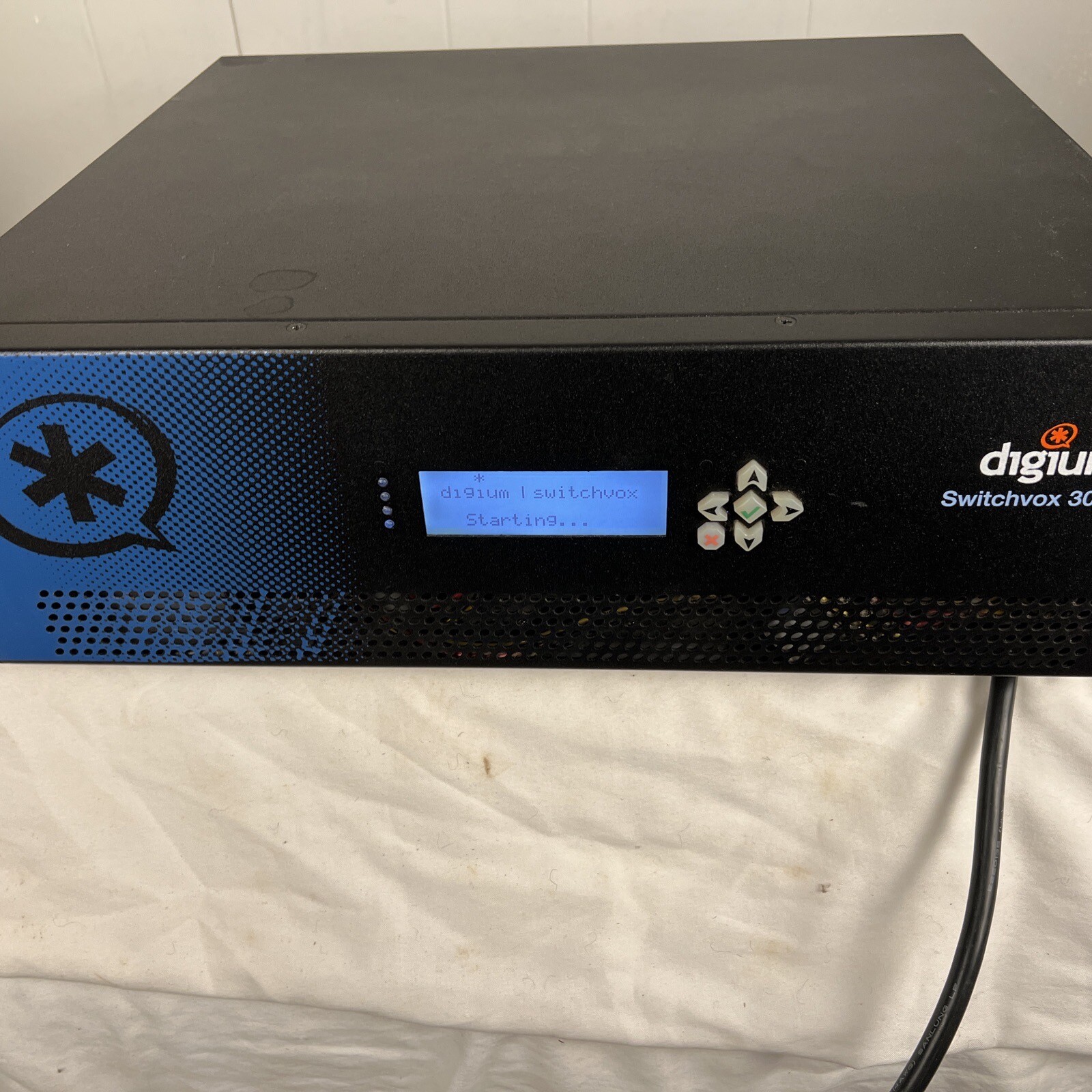 Digium Switchvox 305 VoIP PBX Central Unit Appliance