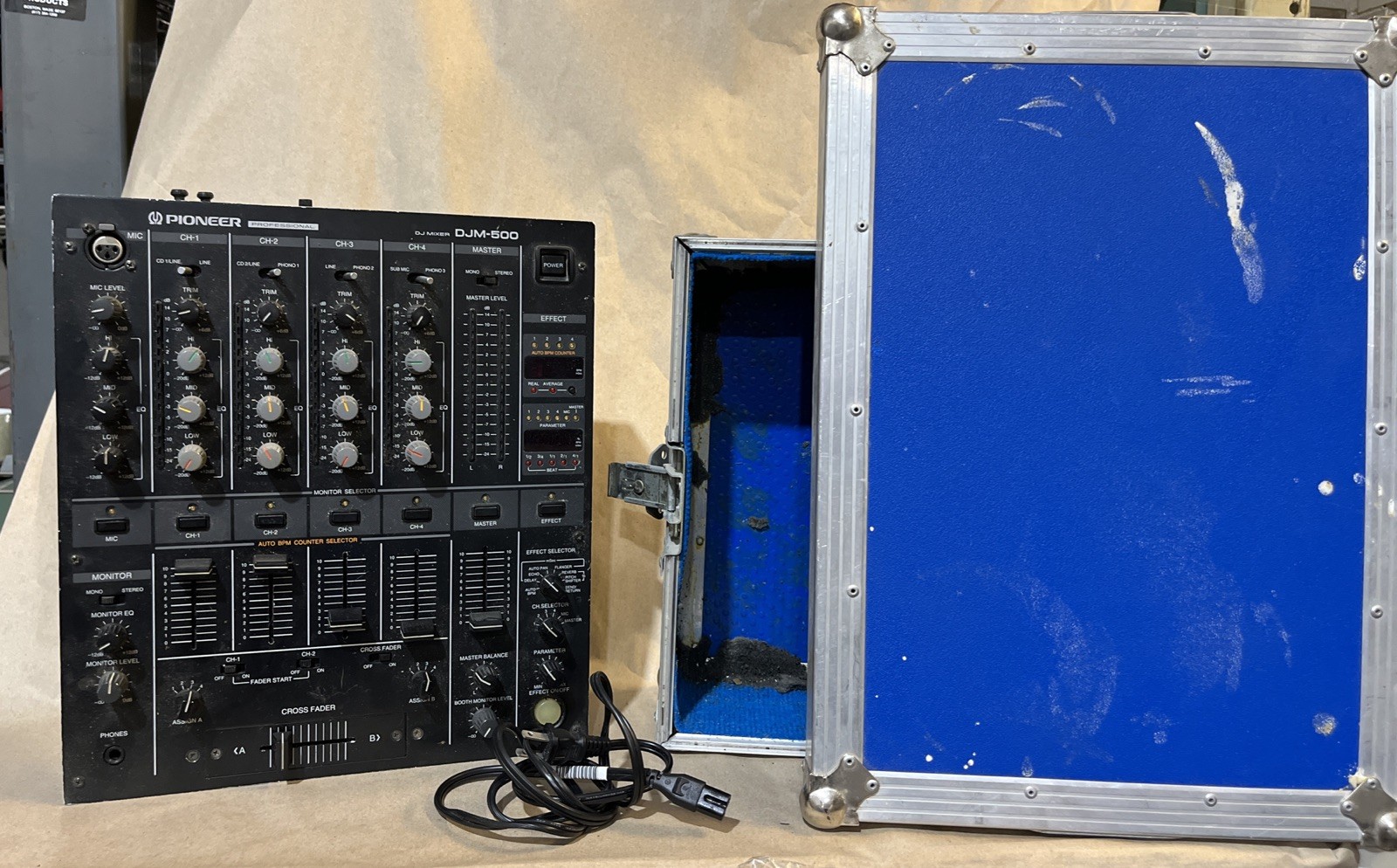 Pioneer Professional Dj Mixer DJM-500 with Case