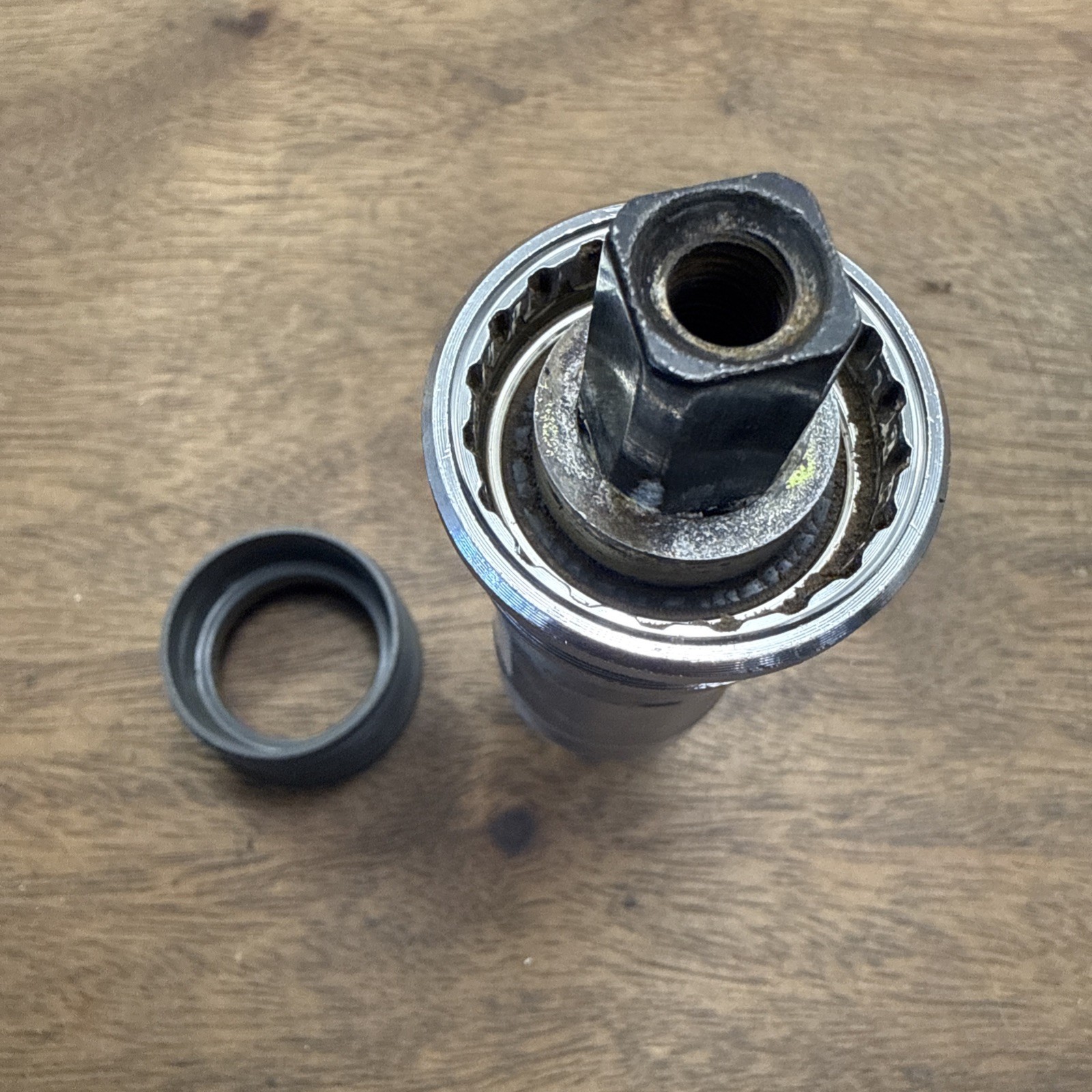 Shimano BB-UN52-E Bottom Bracket Triple 113mm 68mm English