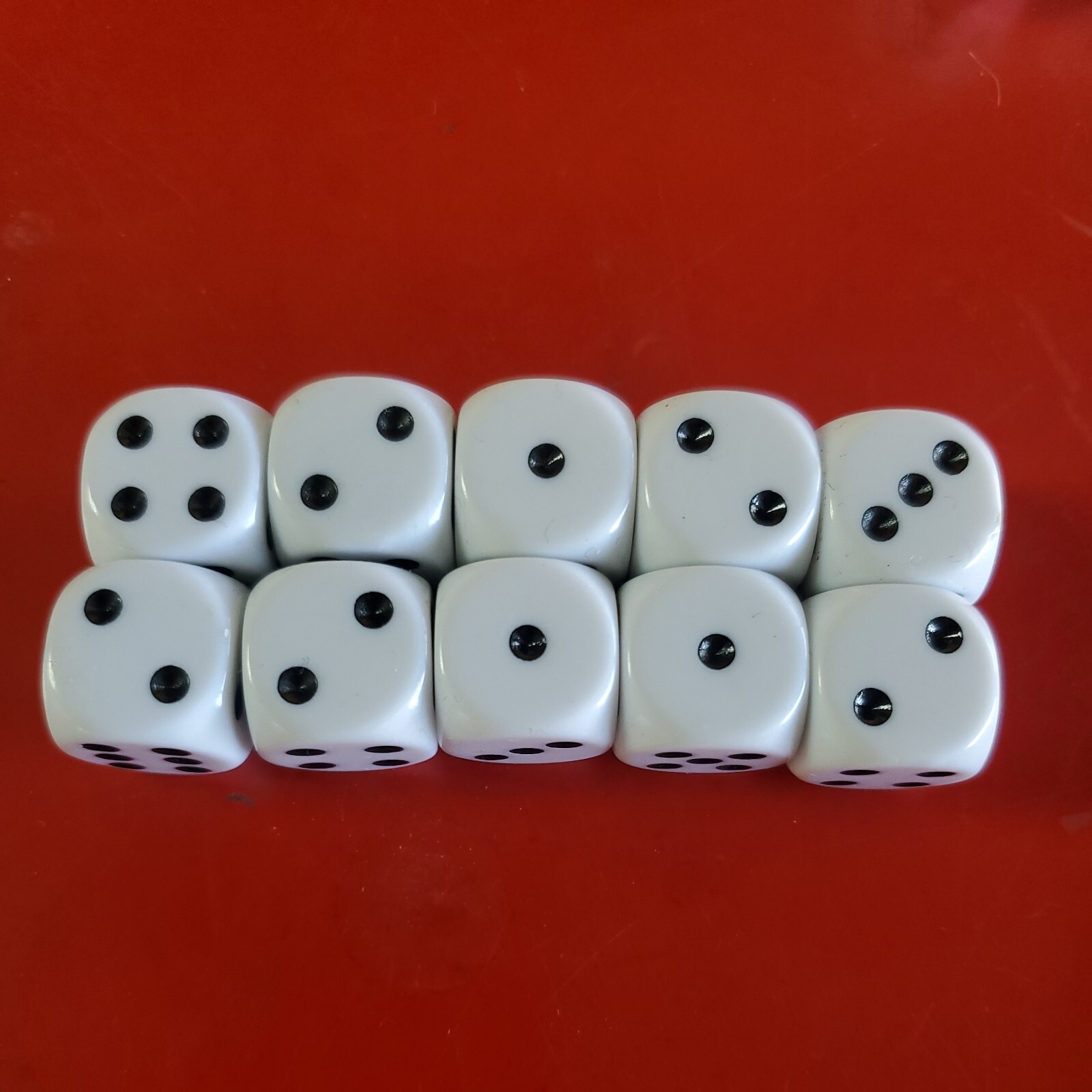 10 white dice lot