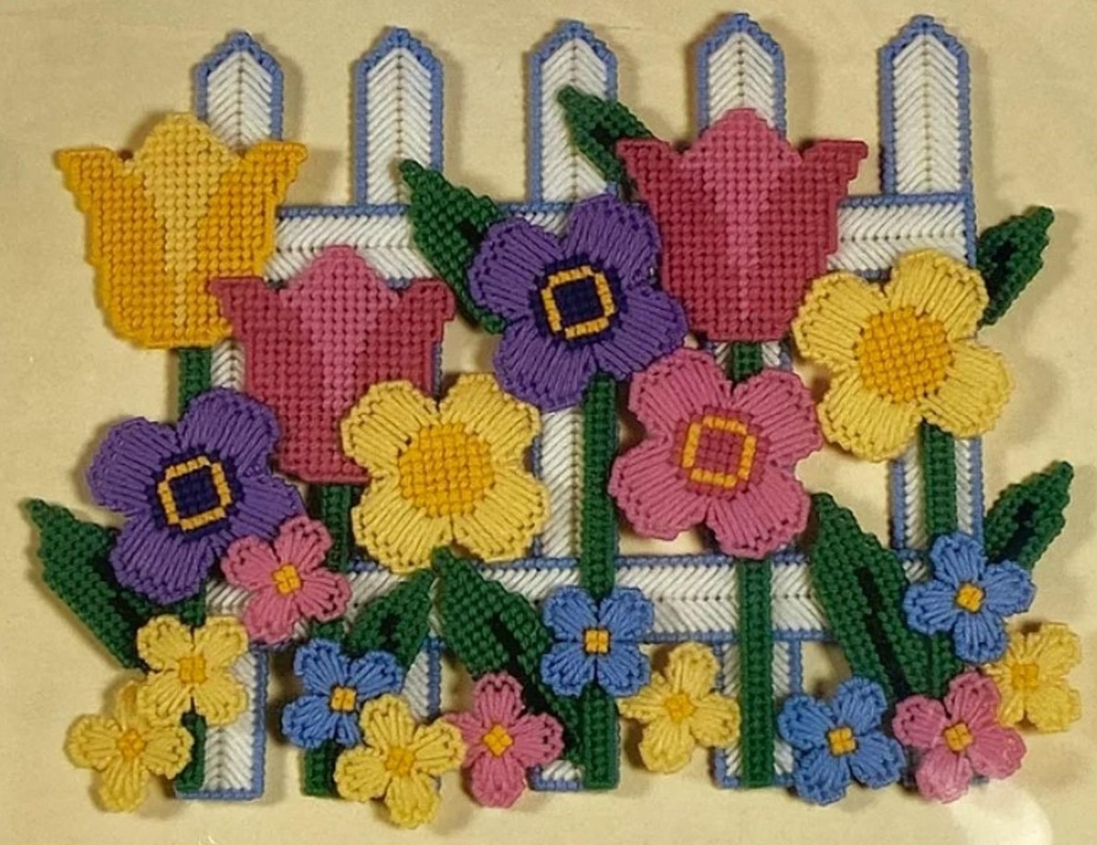 Temptations Flower Fence Easter Spring Summer Plastic Canvas Kit #9122 - New Bag