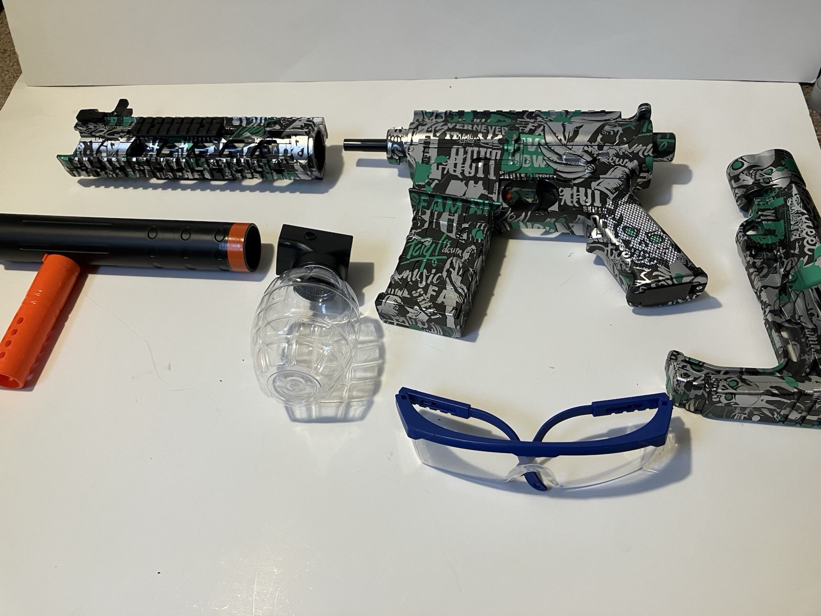 Toy Gun Light Gun Battery Rechargeable Metallic Green  preowned excellent cond.