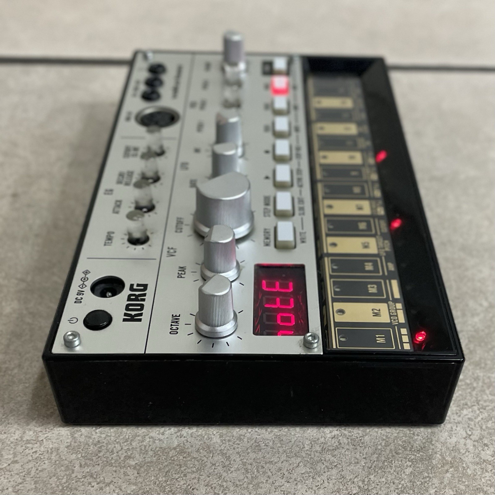 Korg Volca Bass Keyboard Synthesizer