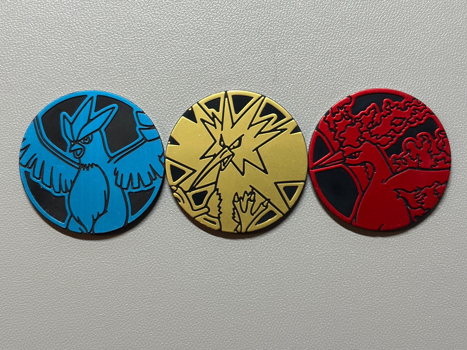 Pokemon TCG Articuno Moltres Zapdos Plastic medal 151  2025 Chinese