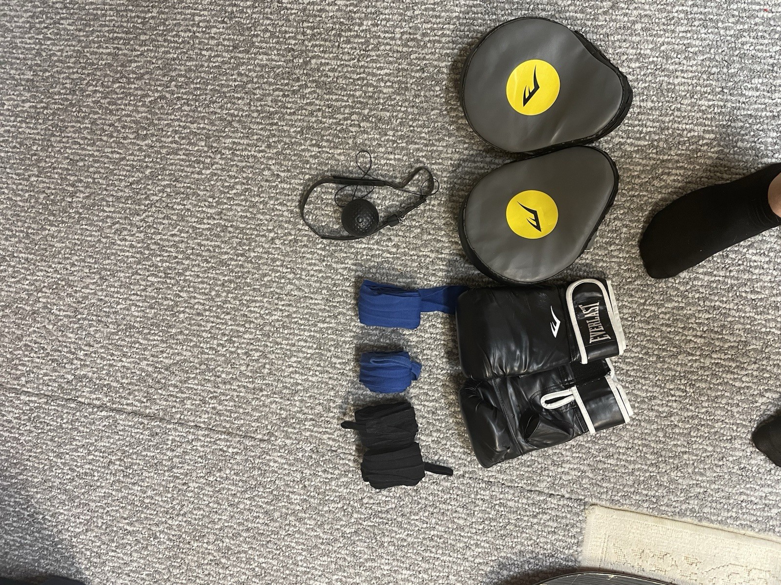 Boxing Pads Gloves Hand wraps