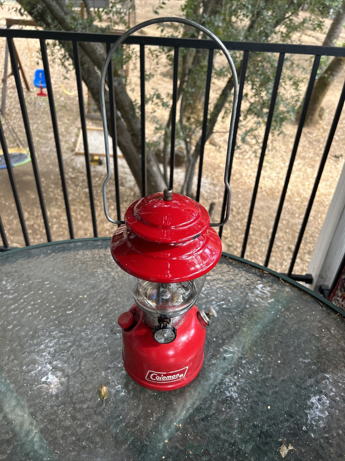Vintage Coleman Red 200A Lantern single mantle 11-79