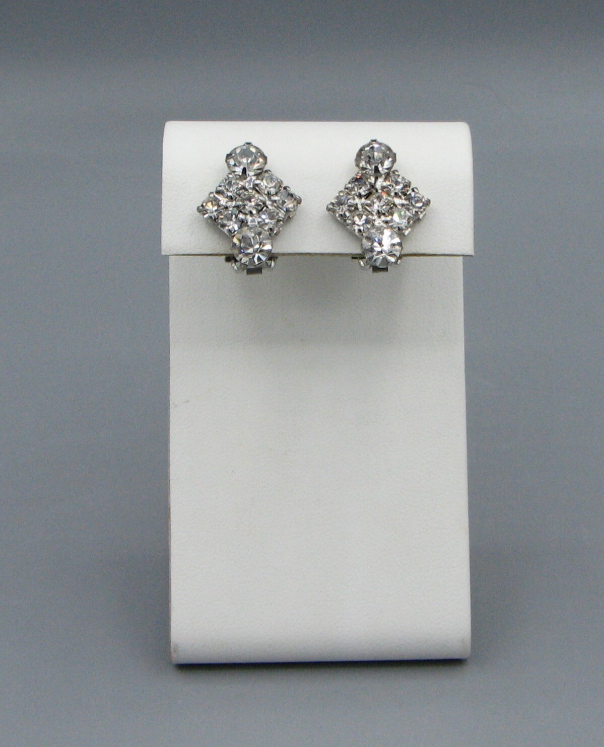 Vintage Gleaming Rhinestone Earrings #5447 Gift Box Free Shipping