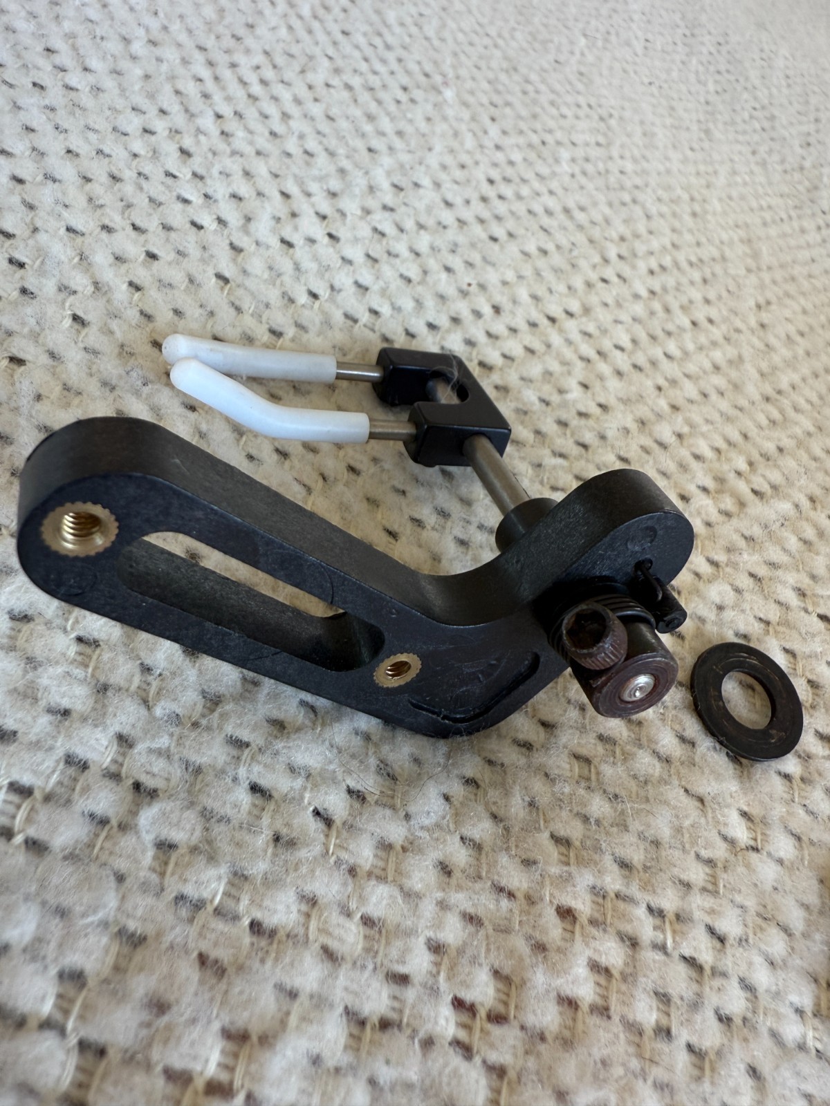 Dual Prong Archery Flipper Rest RH