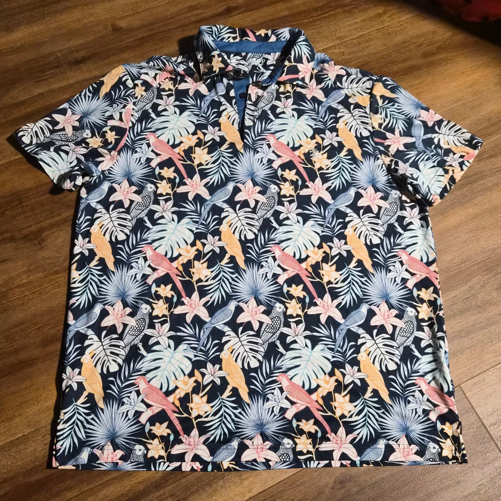 IZOD Golf Men Tropical Parrot Floral Polo Shirt Navy Blue Short Sleeve Large