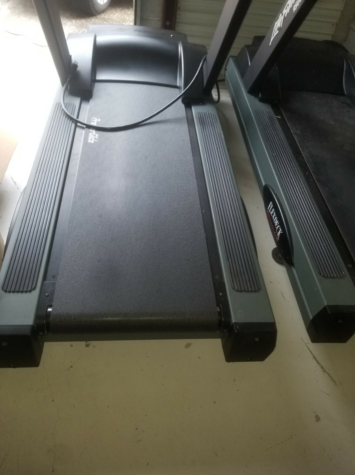 1 Life Fitness 9500HR Commercial Treadmill Computerized Monitor Flexdeck (Read)