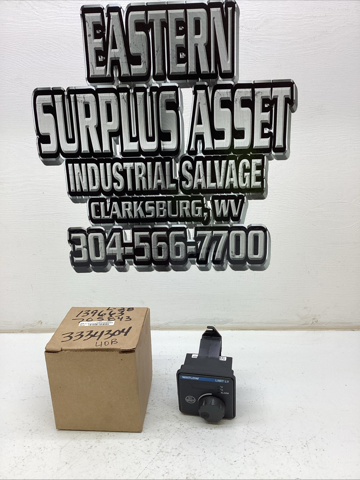 Watlow LVC2SW004008A Limit LV Temperature Controller NIB