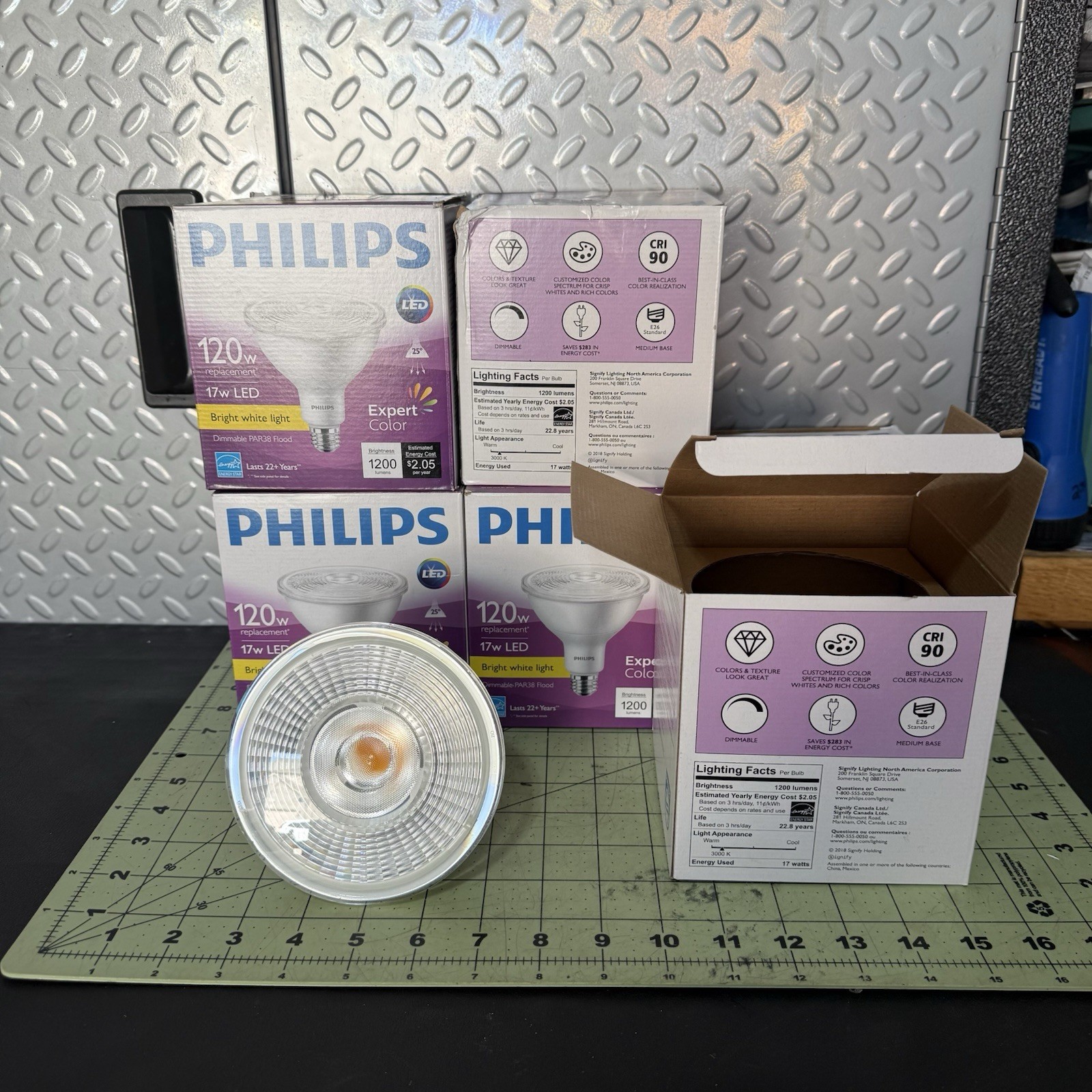 6 Pack Philips Dimmable PAR38 Flood 17W LED ExpertColor 25° 1200Lm Bright White