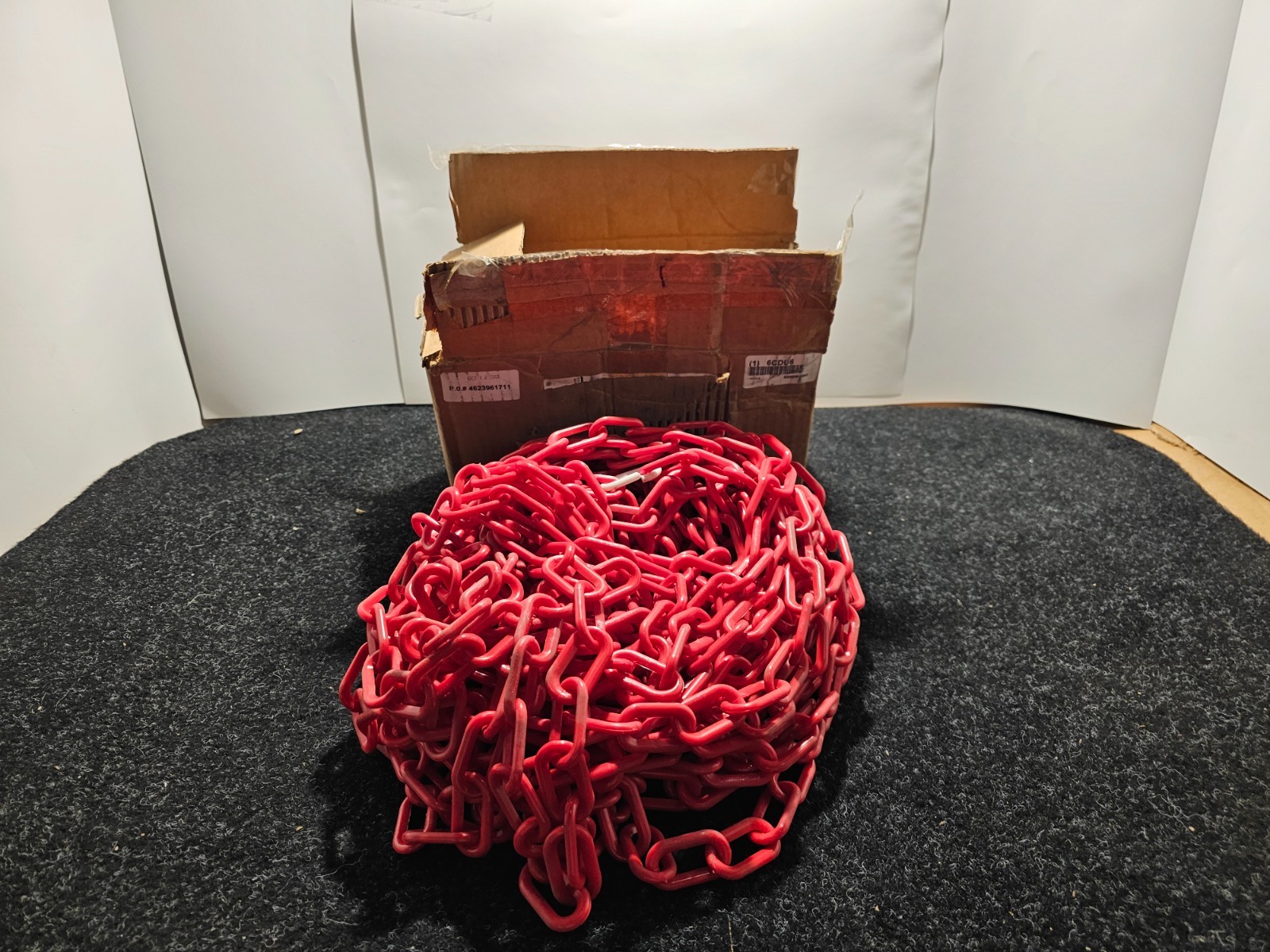 Plastic Chain 6CDU6 Red, 100 ft Length, Polyethylene, Gloss Finish