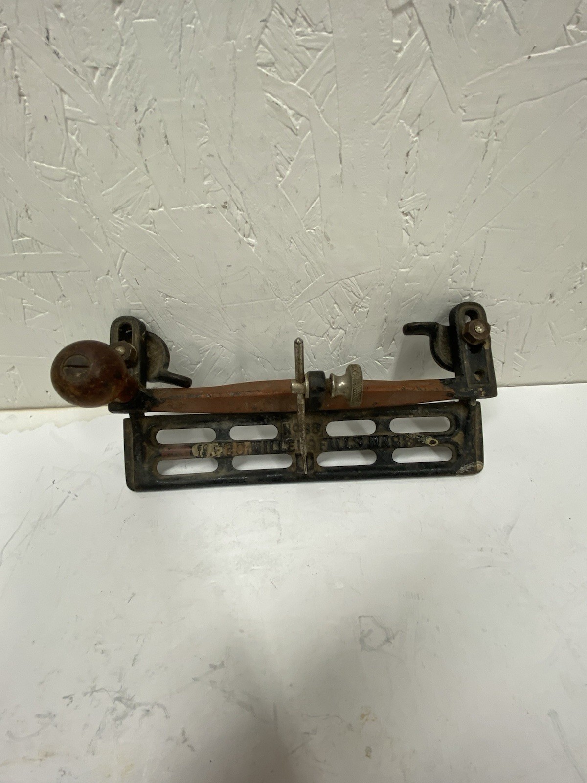 NO.88 M.F. MFG. MILLSERBURG MASS. PLANE FENCE - FOR WOOD OR IRON PLANES