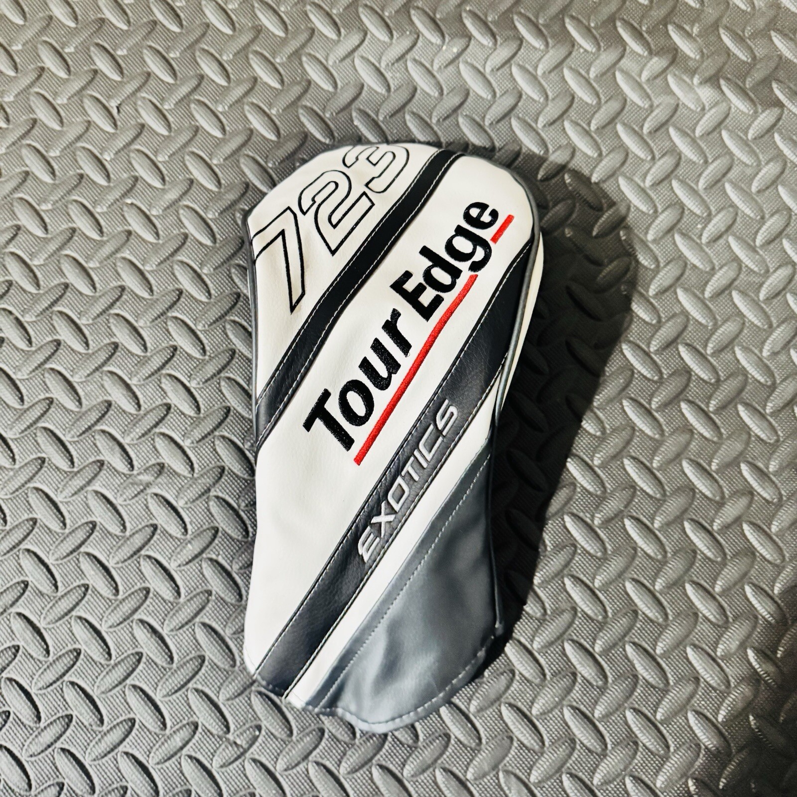 NEW Tour Edge Exotics 723 Ridgeback Driver Headcover