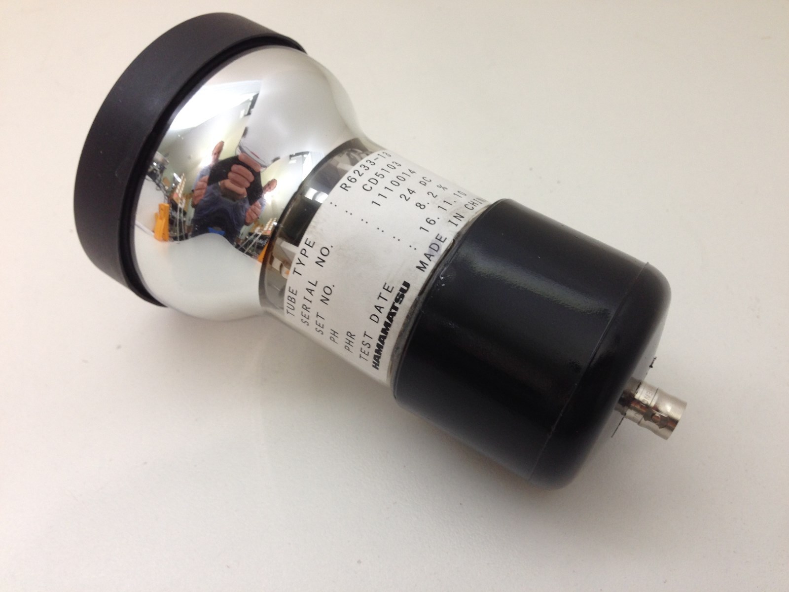 Hamamatsu R6233  PMT Photomultiplier Tube w/ VD & CAP for Scintillation Detector