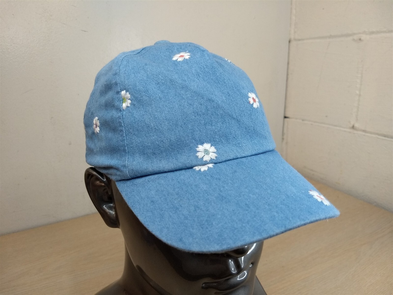 TARGET DAISY STRAPBACK YOUTH HAT/CAP, BLUE, OUTDOOR/GARDEN/FLOWER